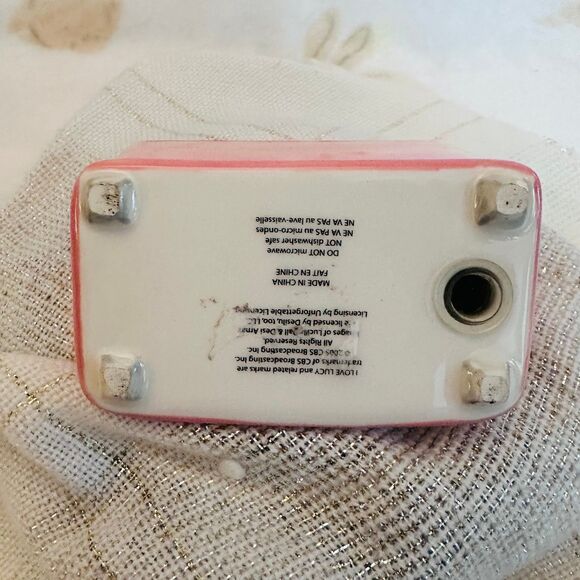 I Love Lucy Collectible Replacement Salt Shaker "Job Switching" - Picture 5 of 8